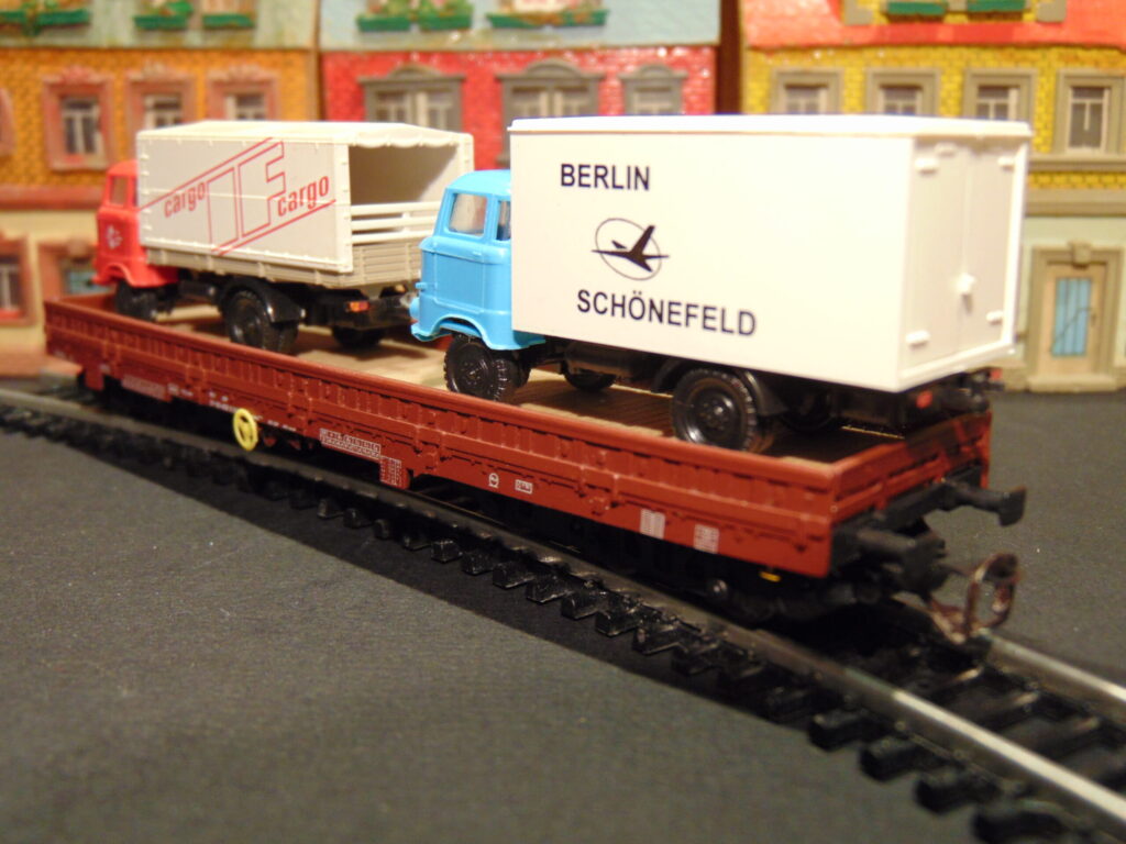 2 TT LKW IF Cargo Berlin Schönefeld Flughafen DDR